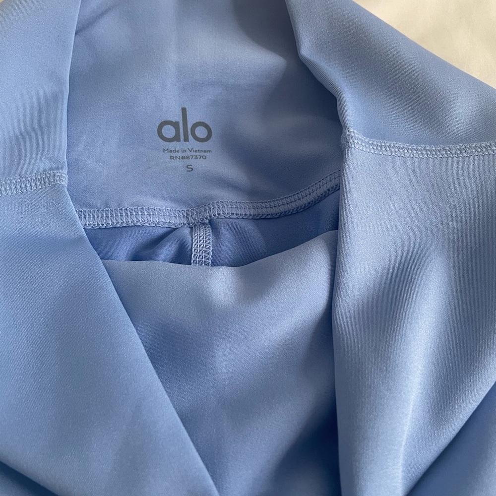 ALO YOGA High Waist Airlift Leggins - Color Blue Sky. Looks new without tags.
